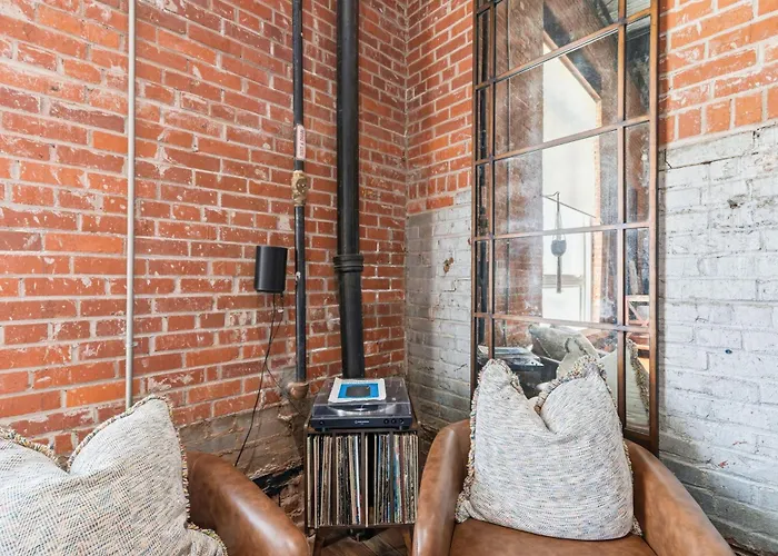 Industrial Modern Loft In Downtown Lafayette