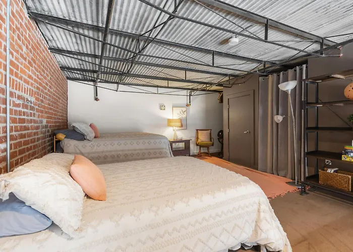 Apartment Industrial Modern Loft In Downtown *