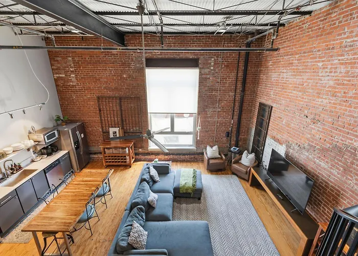 Apartment Industrial Modern Loft In Downtown Lafayette