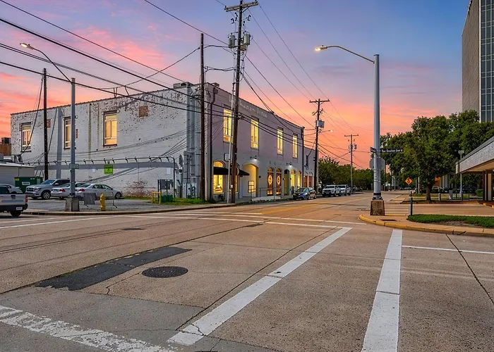 Apartment Industrial Modern Loft In Downtown Lafayette